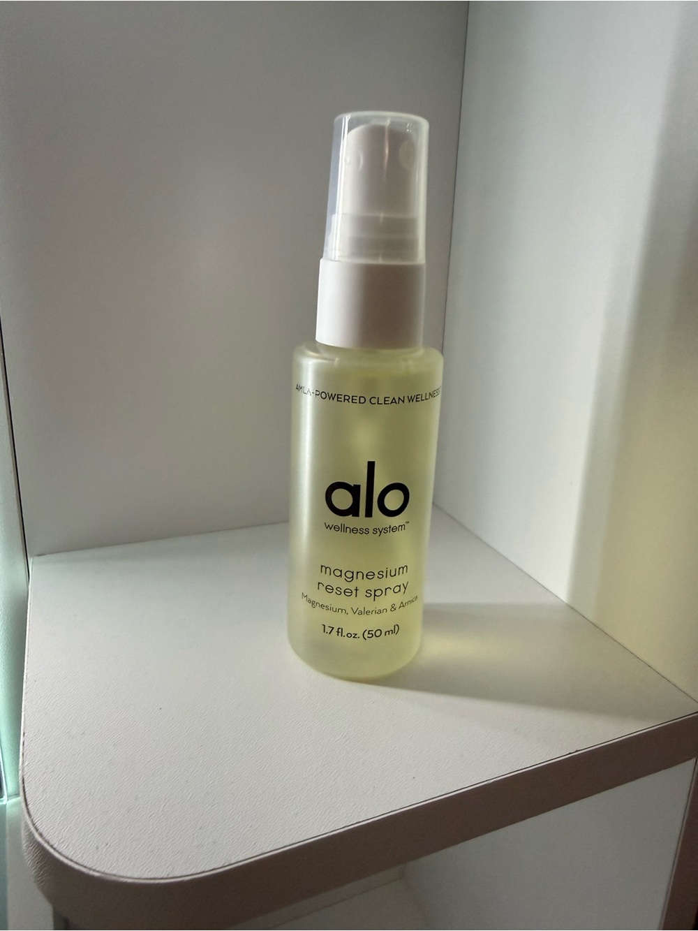 ALO Yoga Magnesium Reset Spray - Light Yellow Bottle